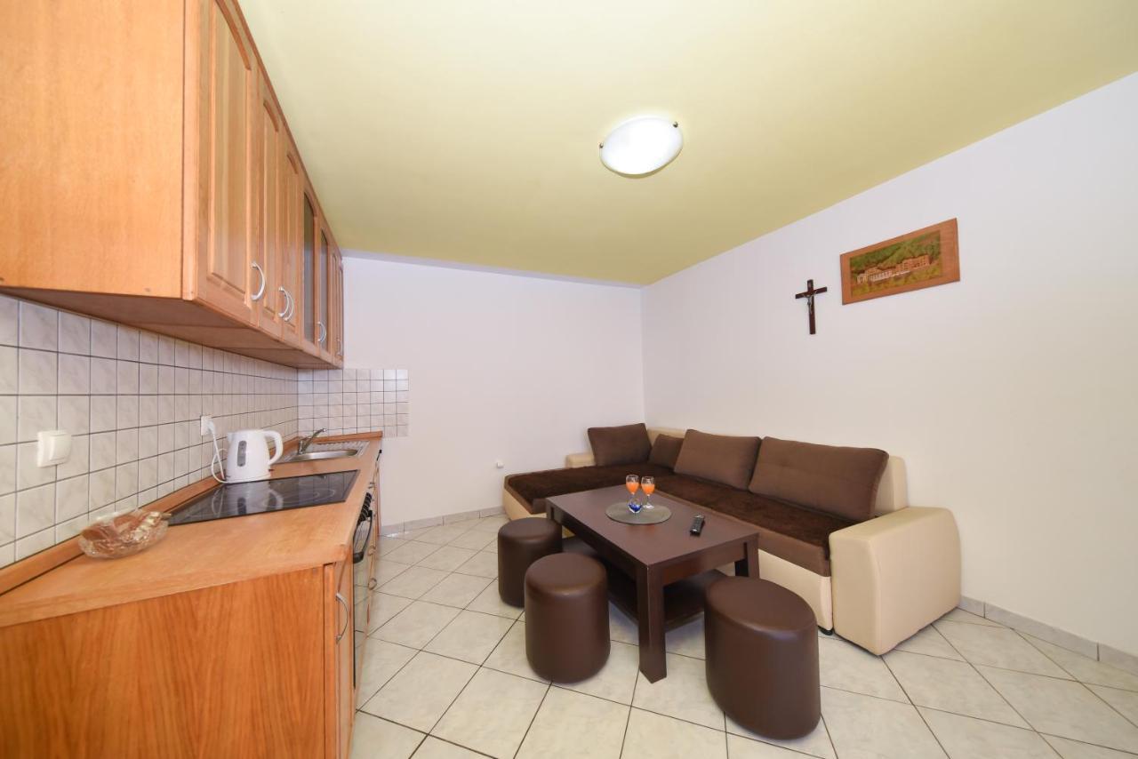 Apartments Krepo Vir Exterior photo