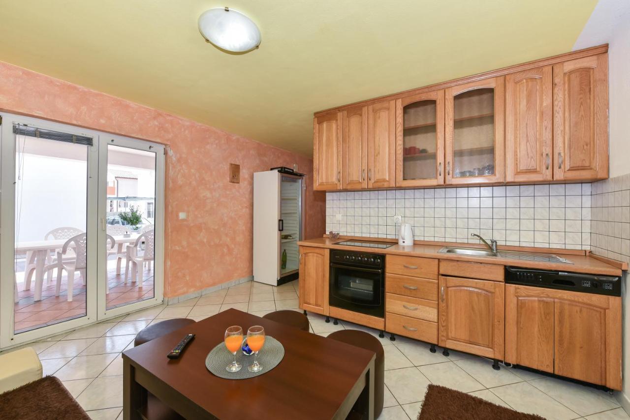 Apartments Krepo Vir Exterior photo